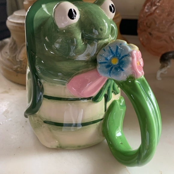 Upside Turtle Mug - Picture 2 of 4